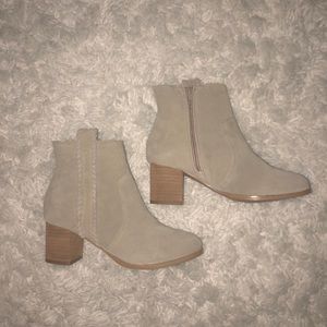 never worn booties